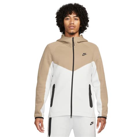 nike tech vest